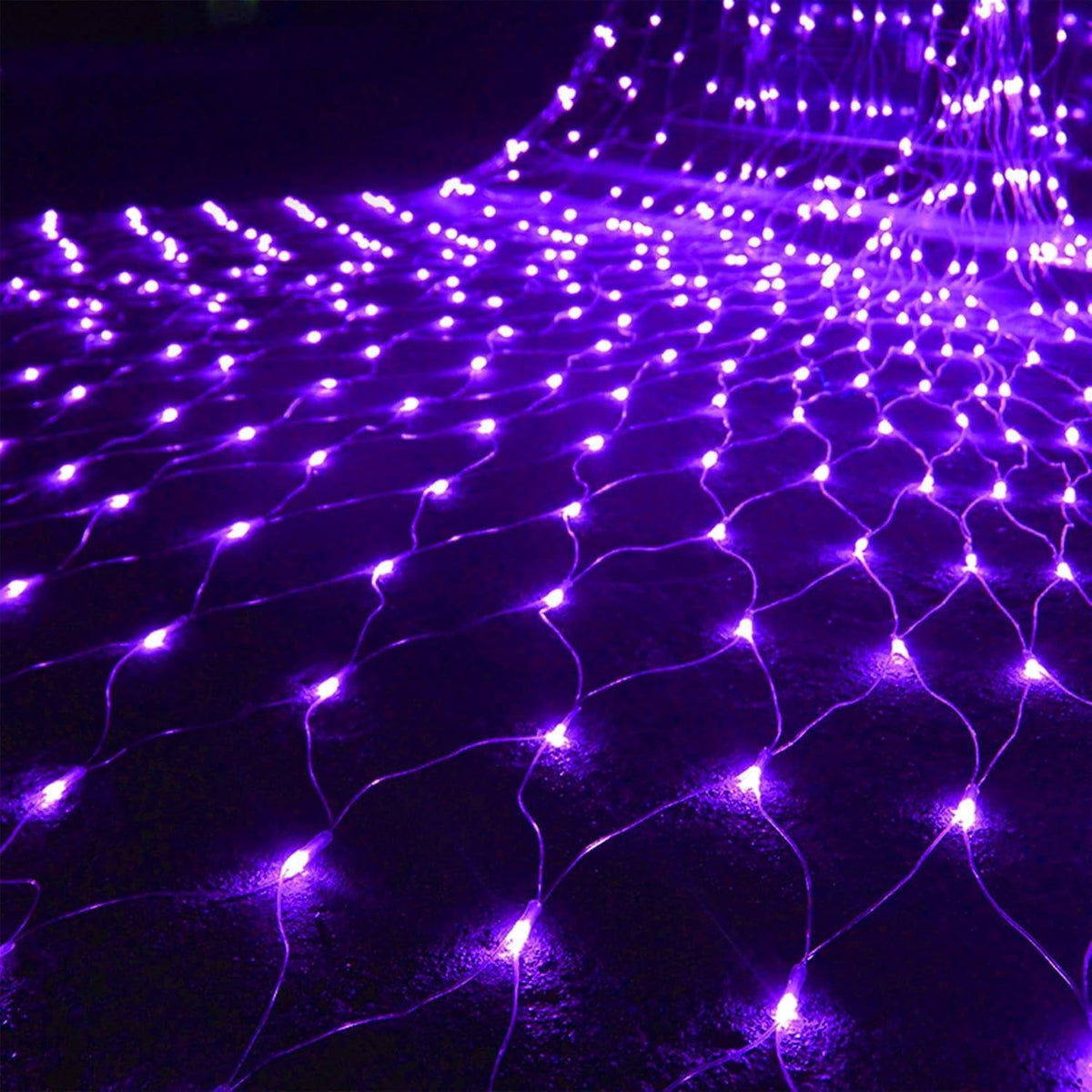 Garden Net Lights Battery Operated 4x6M 672LED Waterproof Net Mesh String Lights 8 Modes Fairy Lights for Indoor Outdoor Christmas Tree Bush Garden Backyard Décor