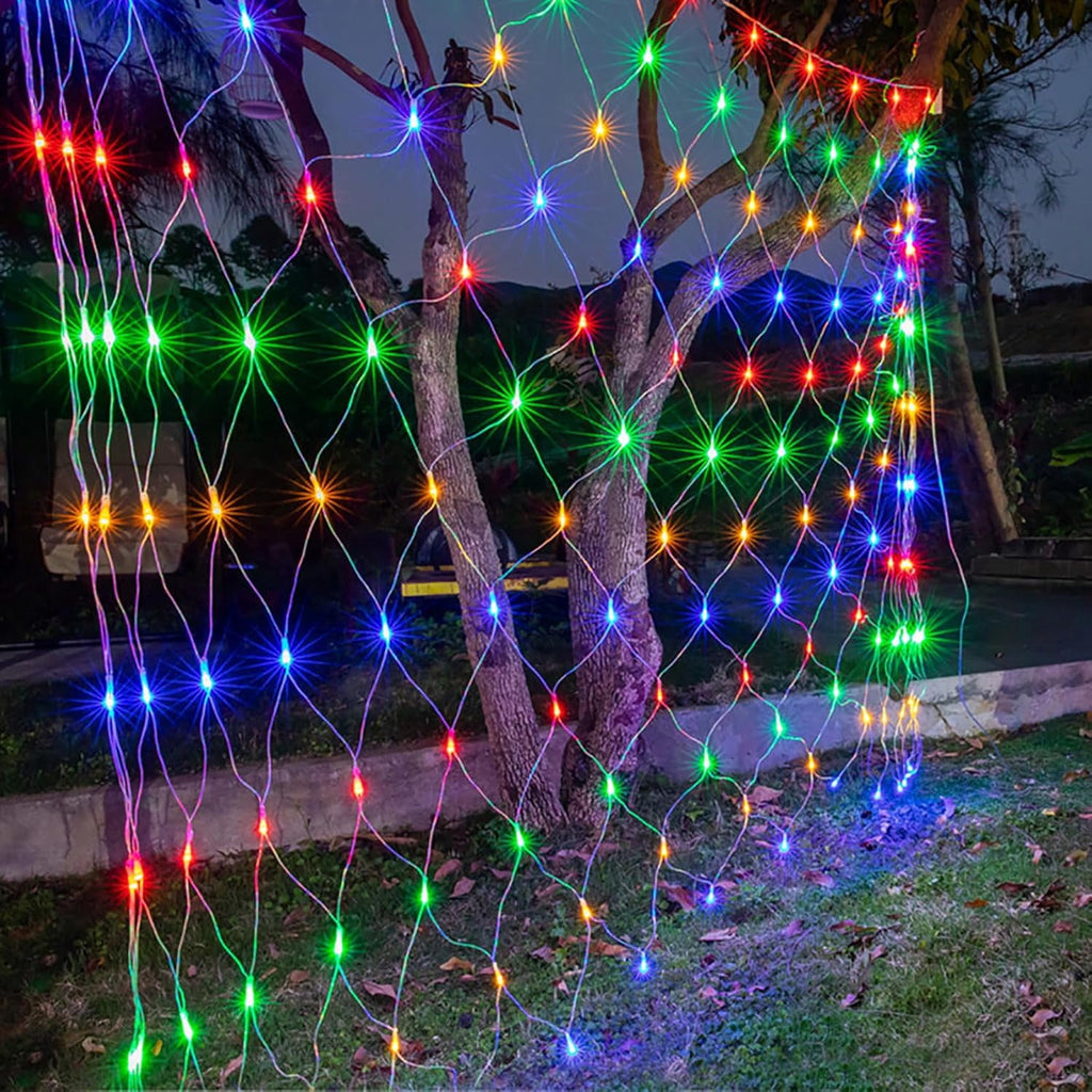 Garden Net Lights Battery Operated 4x6M 672LED Waterproof Net Mesh String Lights 8 Modes Fairy Lights for Indoor Outdoor Christmas Tree Bush Garden Backyard Décor