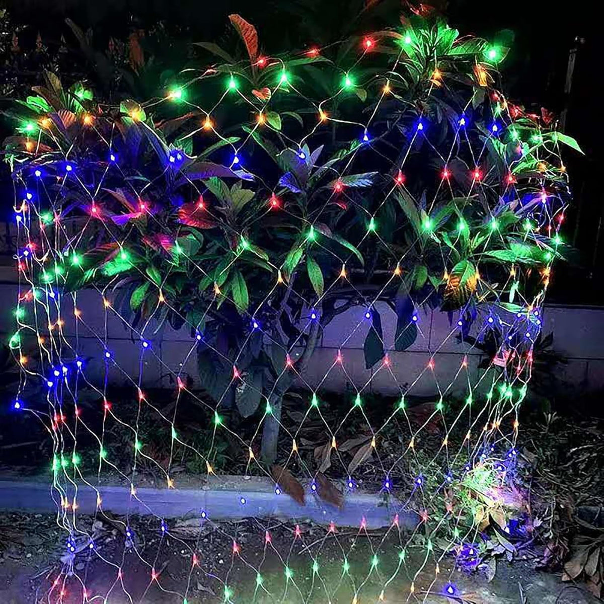 Garden Net Lights Battery Operated 4x6M 672LED Waterproof Net Mesh String Lights 8 Modes Fairy Lights for Indoor Outdoor Christmas Tree Bush Garden Backyard Décor